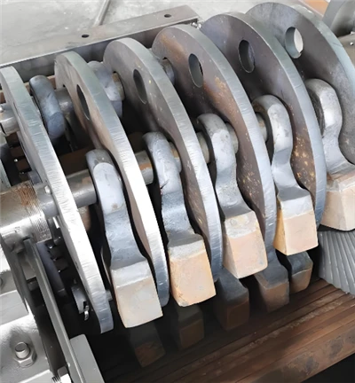 แผ่นซับ VSI Crusher|การหล่อที่ทนต่อการสึกหรอสำหรับเครื่องบดกระแทกเพลาแนวตั้ง